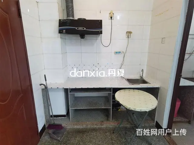 紧邻海沧 圣.地亚哥 单间 简装带厨房 配套齐全 拎包入住 - 图片 3