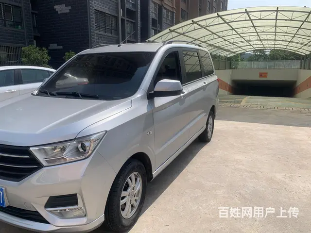 2019年五菱宏光S，1.5L，7座 - 图片 2