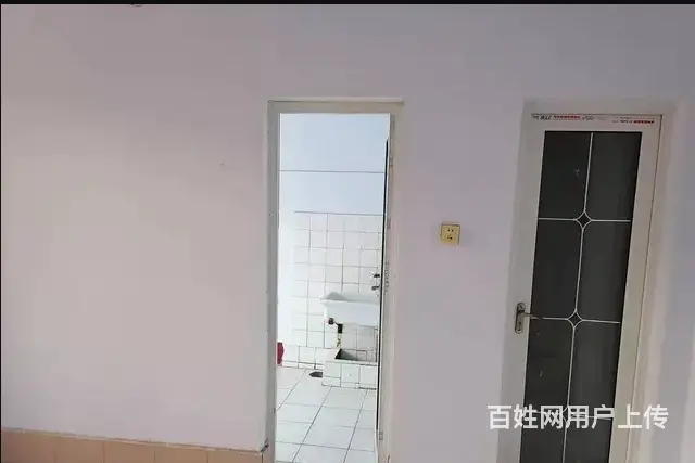 曲轴厂宿舍整屋出租 普通住宅1厅 中等装修 - 图片 1
