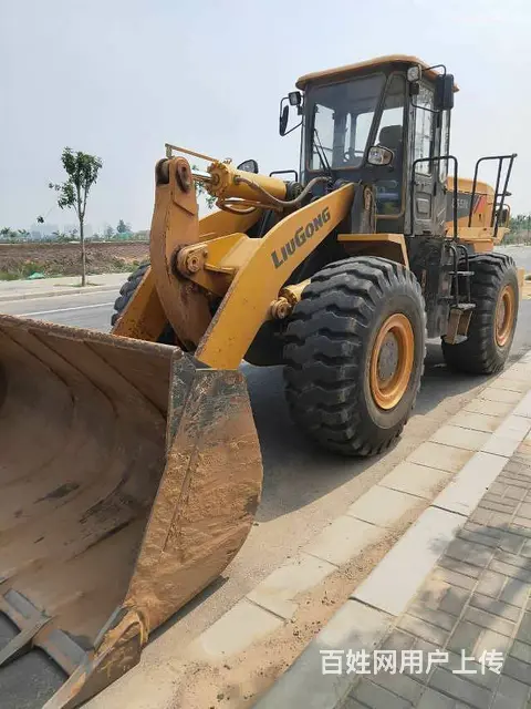 一手柳工5吨装载机 - 图片 1