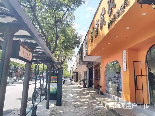 （易转介绍）柯桥沿街好位置服装店转让位于商业街，可以空转 - 图片 1