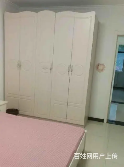 政府对面，传世经典三室精装修，干净卫生舒适温馨，拎包即住 - 图片 1