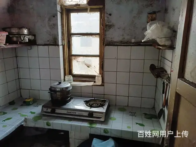 3万不还价二中西四楼共五层两室一厅能过户 - 图片 4