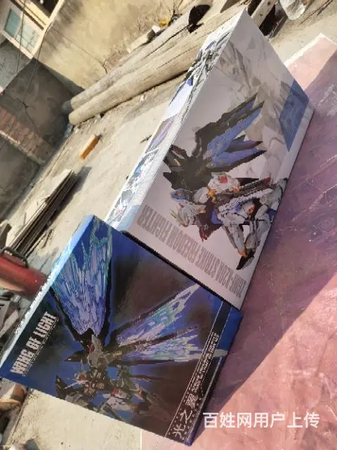 高达模型强袭自由带光翼和地台全新 - 图片 1
