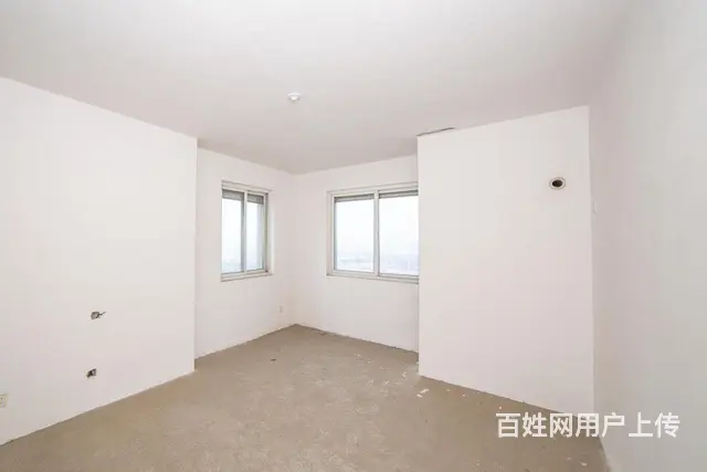 龙城福地全天采光大三房有钥匙随时看房价格可谈 - 图片 2