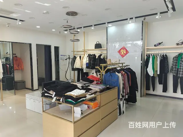 pzj转让西沙万国名园酒店楼底领第女装店 - 图片 2