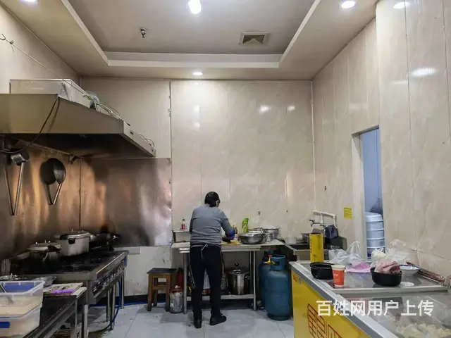 7360(七P)个人城西区盛达国际正门处餐饮店承包或者出租 - 图片 5