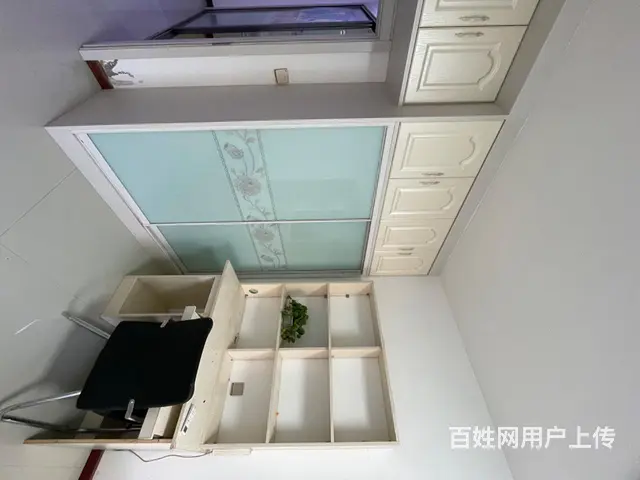 出租滨河水城二期车库上一楼，90左右平，两室一厅，冰箱 洗衣 - 图片 9