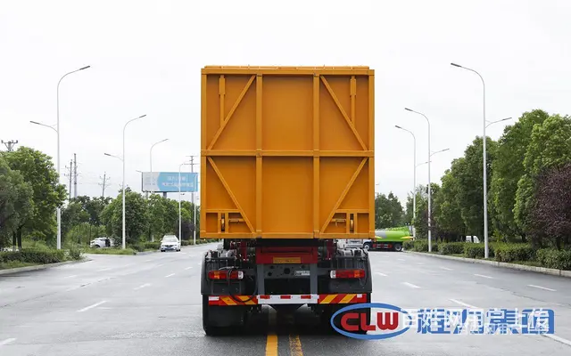 侧翻垃圾车 - 图片 4