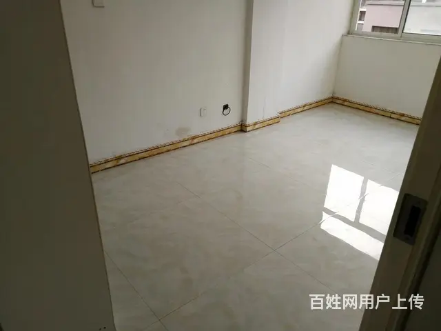 实拍盛世花城 证过两年 双气入户 南北通透 带储藏室 - 图片 2