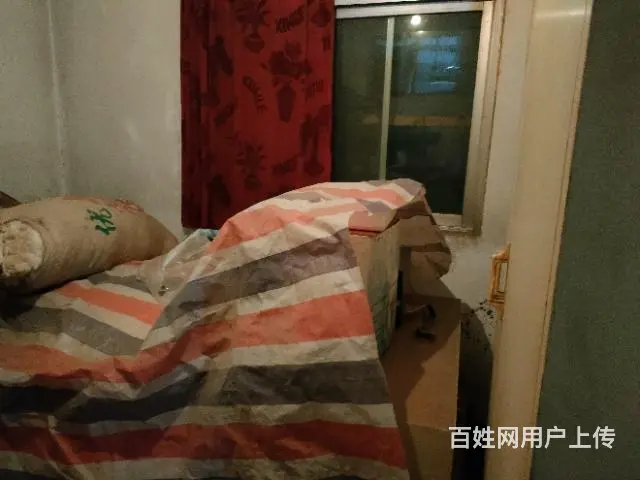 山城九完小学近，三楼。二室一厅。双气 - 图片 4