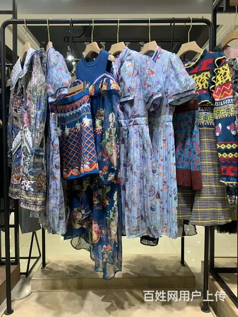 高档时尚品牌女装大牌尾货走份批发货源 我爱露露 - 图片 3
