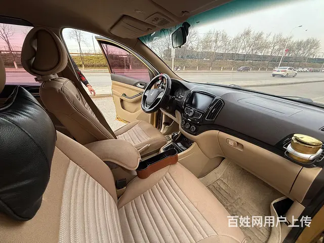 宝骏 宝骏730 2014款 1.8 手动 舒适型7座 - 图片 6