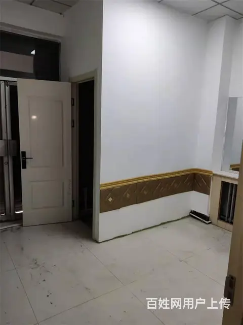 【同城搜铺网免费找店】神木东兴街100平空铺出租 - 图片 3