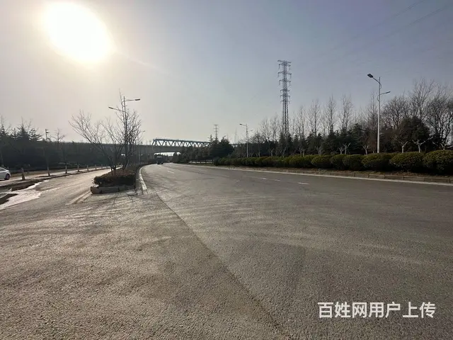 【弘扬快讯】新城区昆仑大道旁10亩场地出租 - 图片 1