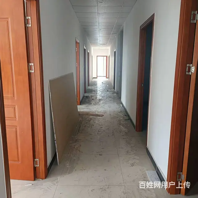 （51旺铺推荐）美兰区海贤路二楼400平旺铺出租 - 图片 2
