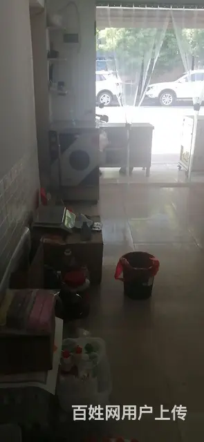 学校对面小吃店 - 图片 1