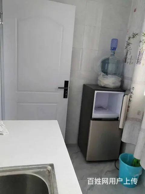 新柳城E区阁楼40平精装双床冰箱洗衣机热水器包取暖包物业包网 - 图片 7