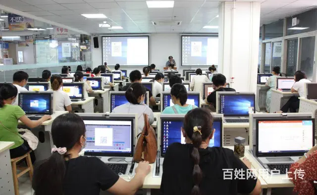 乌鲁木齐计算机培训平面设计师专修班开课啦 - 图片 3