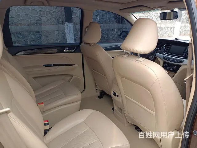 2016年宝骏730手动天窗顶配 - 图片 7