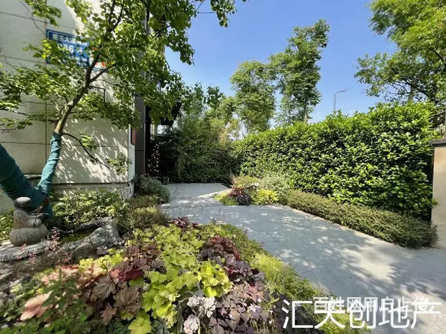 春熙路8米装修带 花园 (别墅装修风格 精装 公寓看房电联 - 图片 1