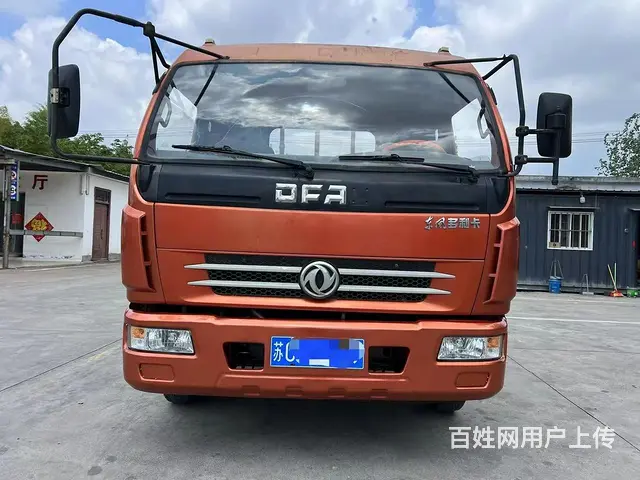 重载版东风多利卡D6 4米平板自卸货车750轮胎 - 图片 1