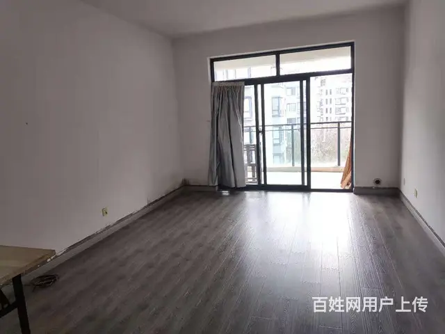 江南新城西区三室两厅中等装璜房屋出租 - 图片 1