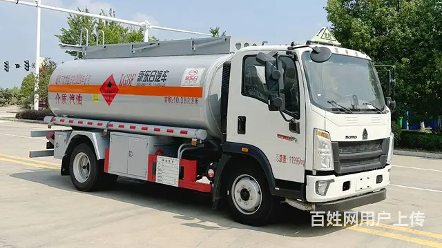 重汽豪沃满载八吨油罐车 手续齐全 包上户 包送到 - 图片 2