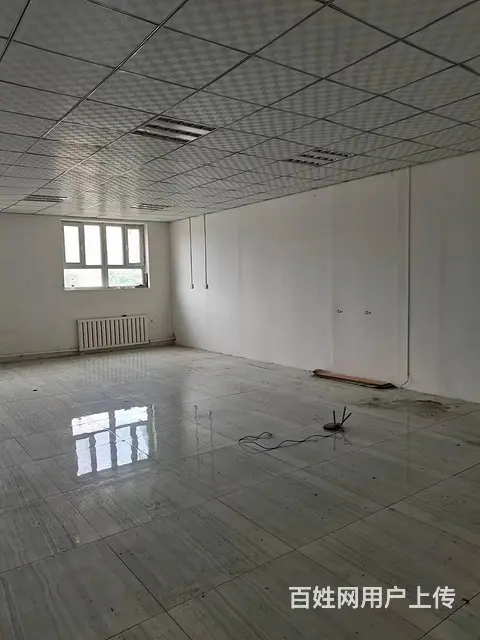 昌吉北郊三层楼整体出租 - 图片 3