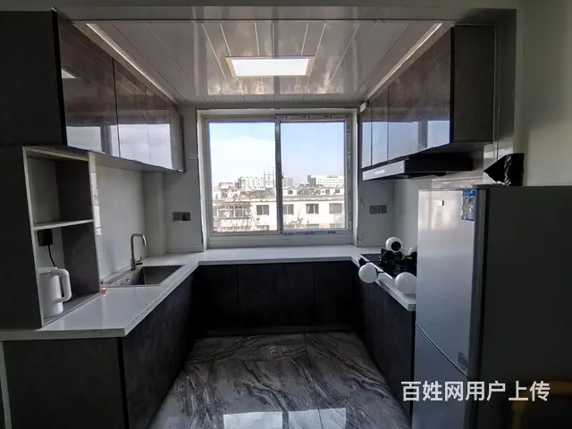珠江路，四中，蓝海城5楼65平两室一厅精装修24.5万小税可 - 图片 2