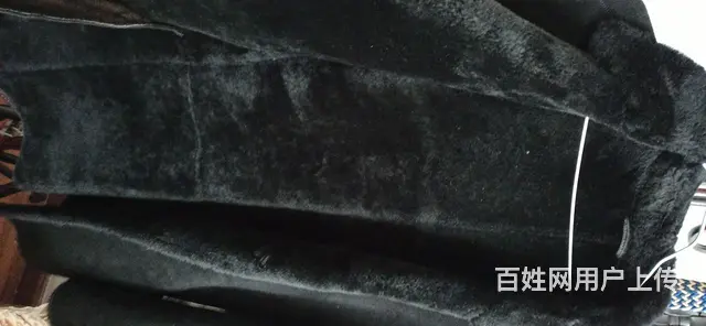 黑色皮毛一体皮衣 - 图片 4