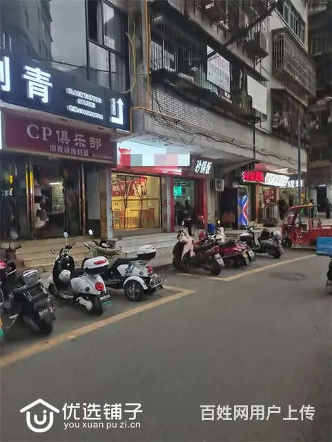 （优选铺子）市内中心广场40㎡餐饮门市转让 - 图片 1