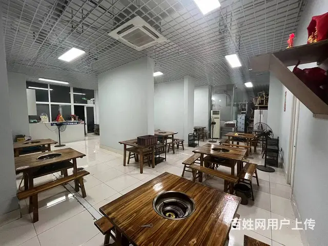 【搞定了！】S大面街道拐角双面大开间火锅店转让 - 图片 2