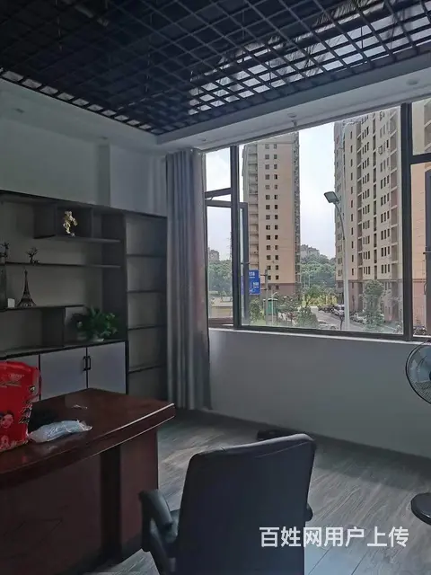 万达广场F区大门口 临街旺铺 降价急售 - 图片 2