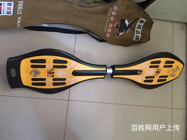 出售两轮滑板 - 图片 1