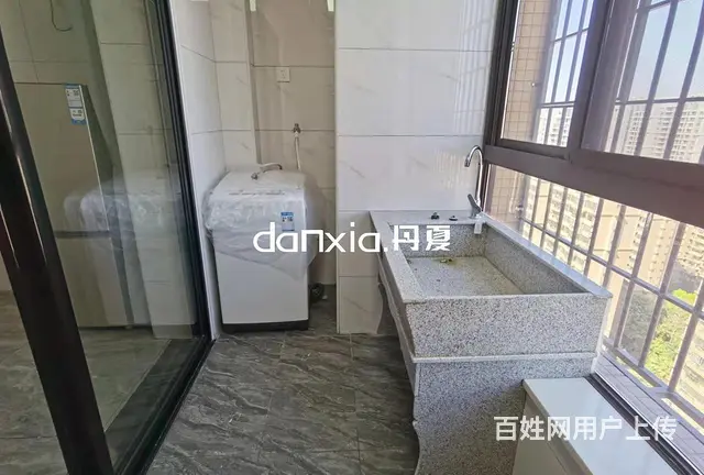 富雅国际 大单间出租 精装全配 包含沙发茶几电视书桌等配套 - 图片 4