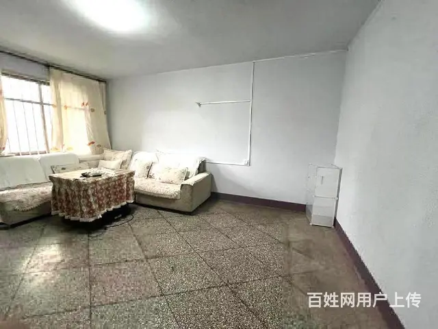 2千多急卖松山路三室户型方正采光通透随时看房产证齐全好停车 - 图片 3