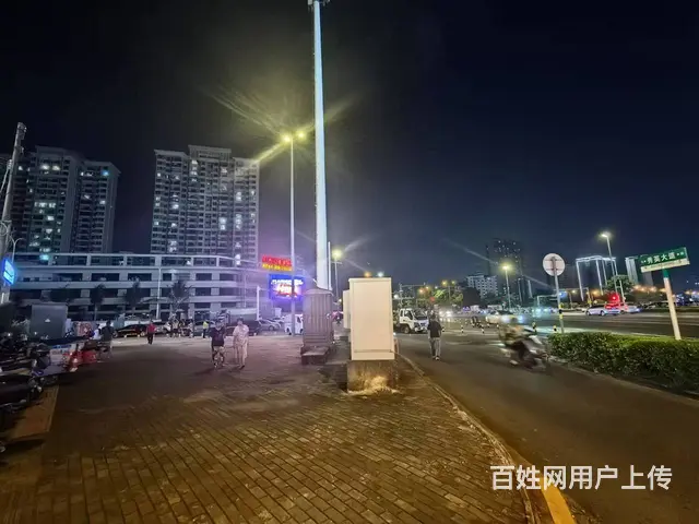 （51旺铺推荐）万达广场对面露天260平餐吧转让 - 图片 3