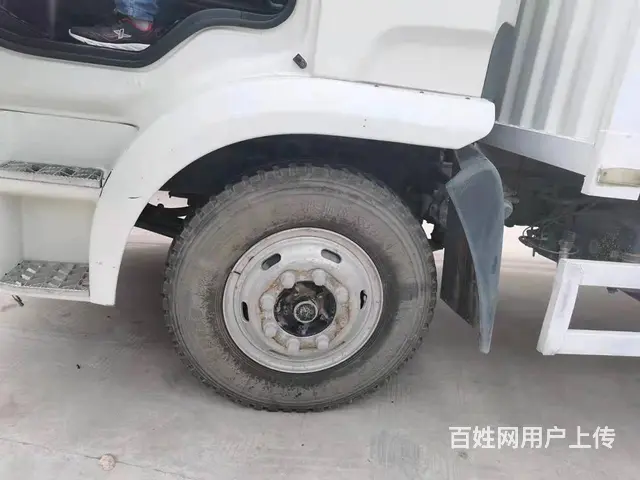 国五江淮单桥厢式车180马力7米8货厢 - 图片 3