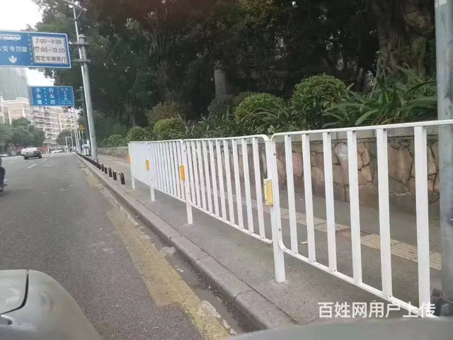 常州PVC护栏基防护栏杆路边防撞护栏公路隔离栏施工 - 图片 4