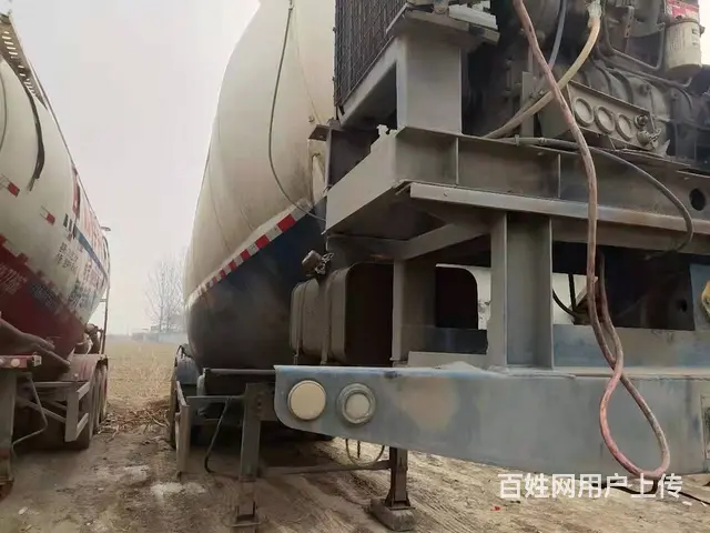 山东通亚水泥罐50方，带柴油机/罐体 - 图片 1