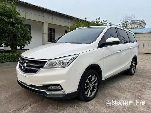 宝骏730 2019款 1.5T 无级 时尚型7座 - 图片 6