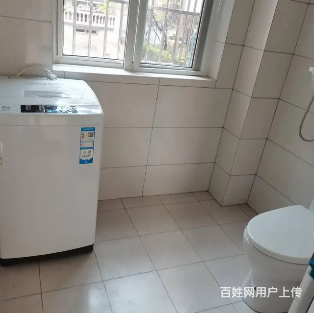 群力小区，两室精装修，干净整洁，交通便利，温馨舒适拎包即住 - 图片 8