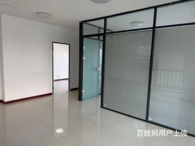 北站商圈地铁口 - 图片 2