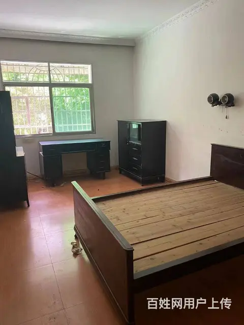 上高和平路二楼商品房南北通两房有地下室可按揭读书购物都方便 - 图片 2