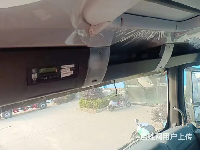 国六重汽汕德卡单桥15方洒水车 多功能15吨洒水车 - 图片 8