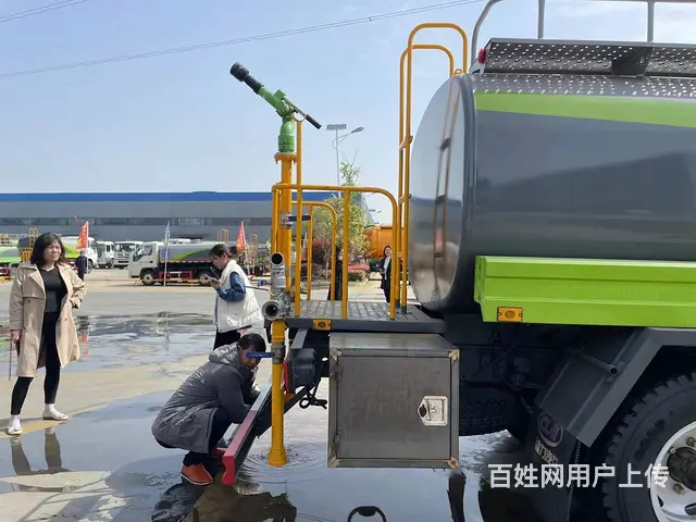 工地降尘洒水车 9方东风福瑞卡洒水车多少钱 - 图片 4