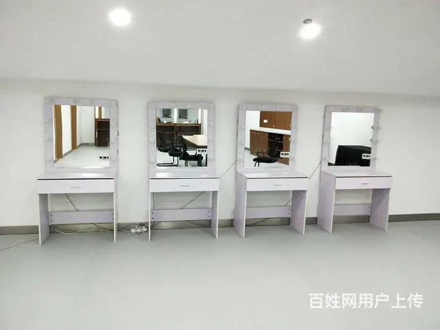 广州小衣架出租，白色龙门架出租，黑色化妆镜出租 - 图片 2