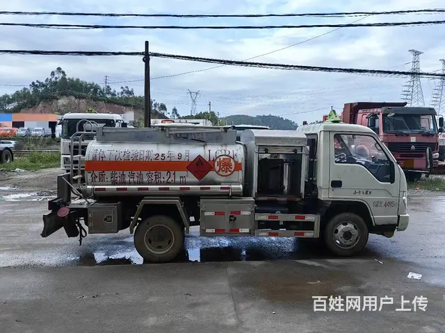 福田蓝牌油罐车 - 图片 3