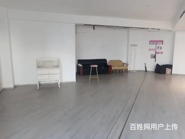五一广场五一新干线110平工作室 - 图片 6